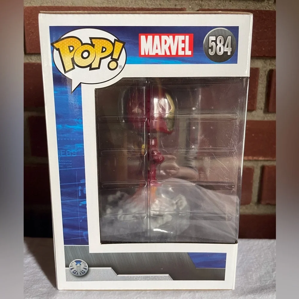 Funko Pop Deluxe Marvel Avengers Iron Man #584